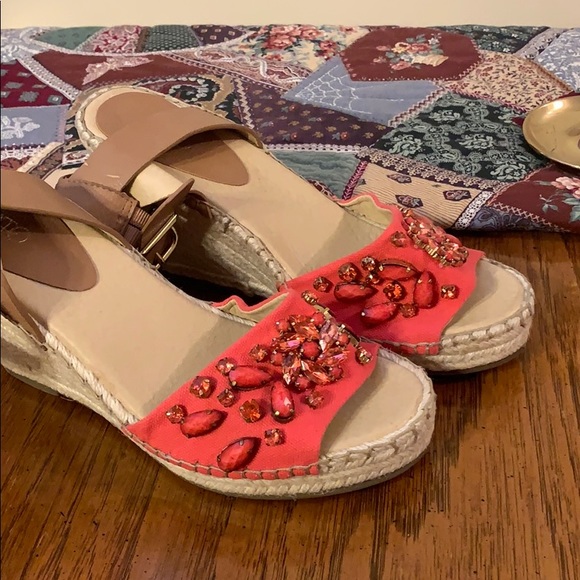 Pink & Creme Cato size 7 Wedges - Picture 5 of 8